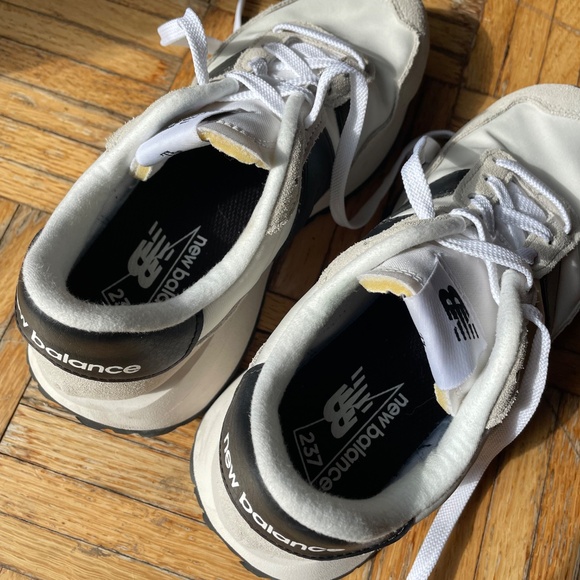 new balance 237 women’s 7.5 white shoe - Picture 5 of 7